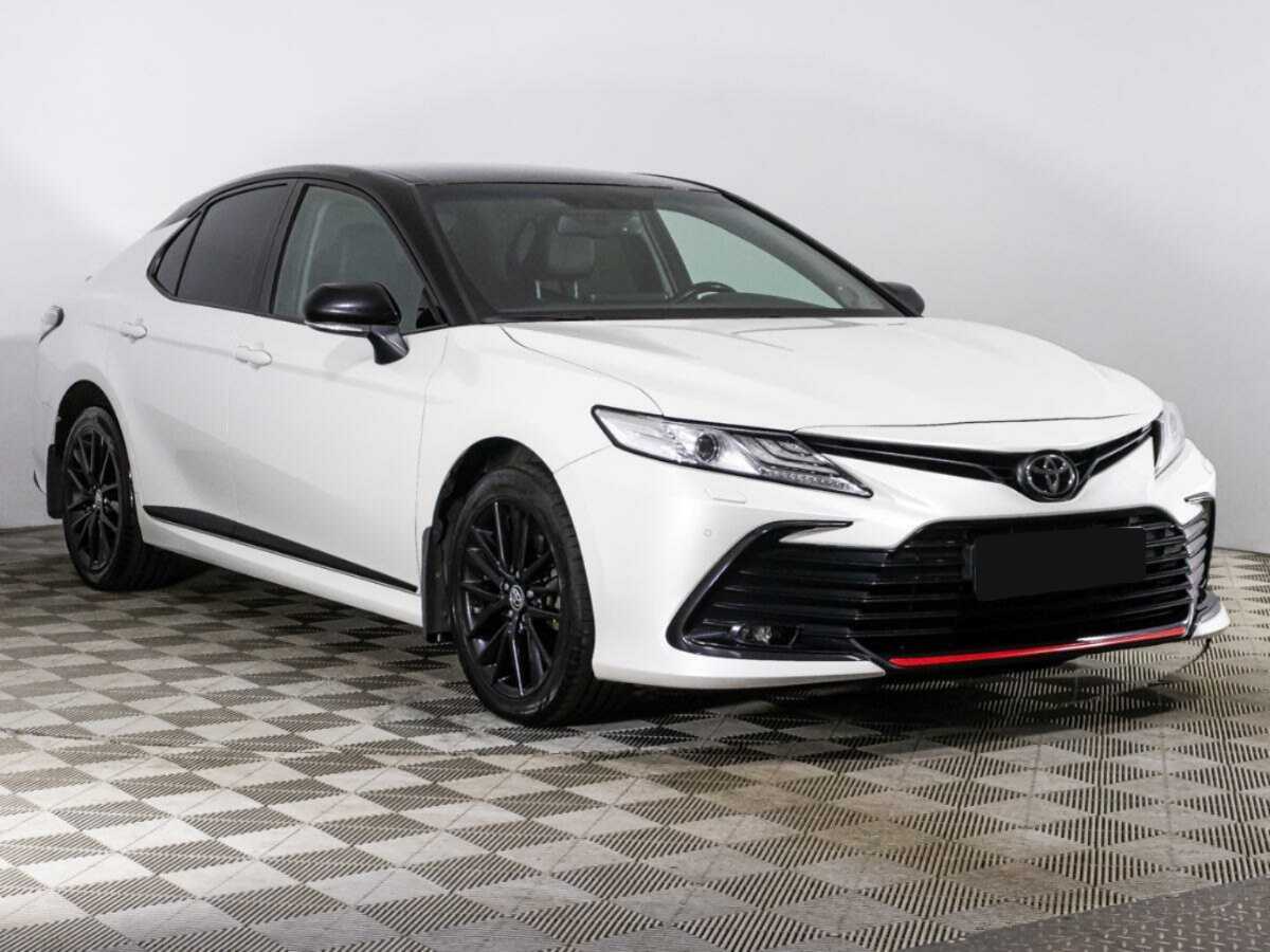 Toyota Camry с пробегом — 2021 год. Фото: #2