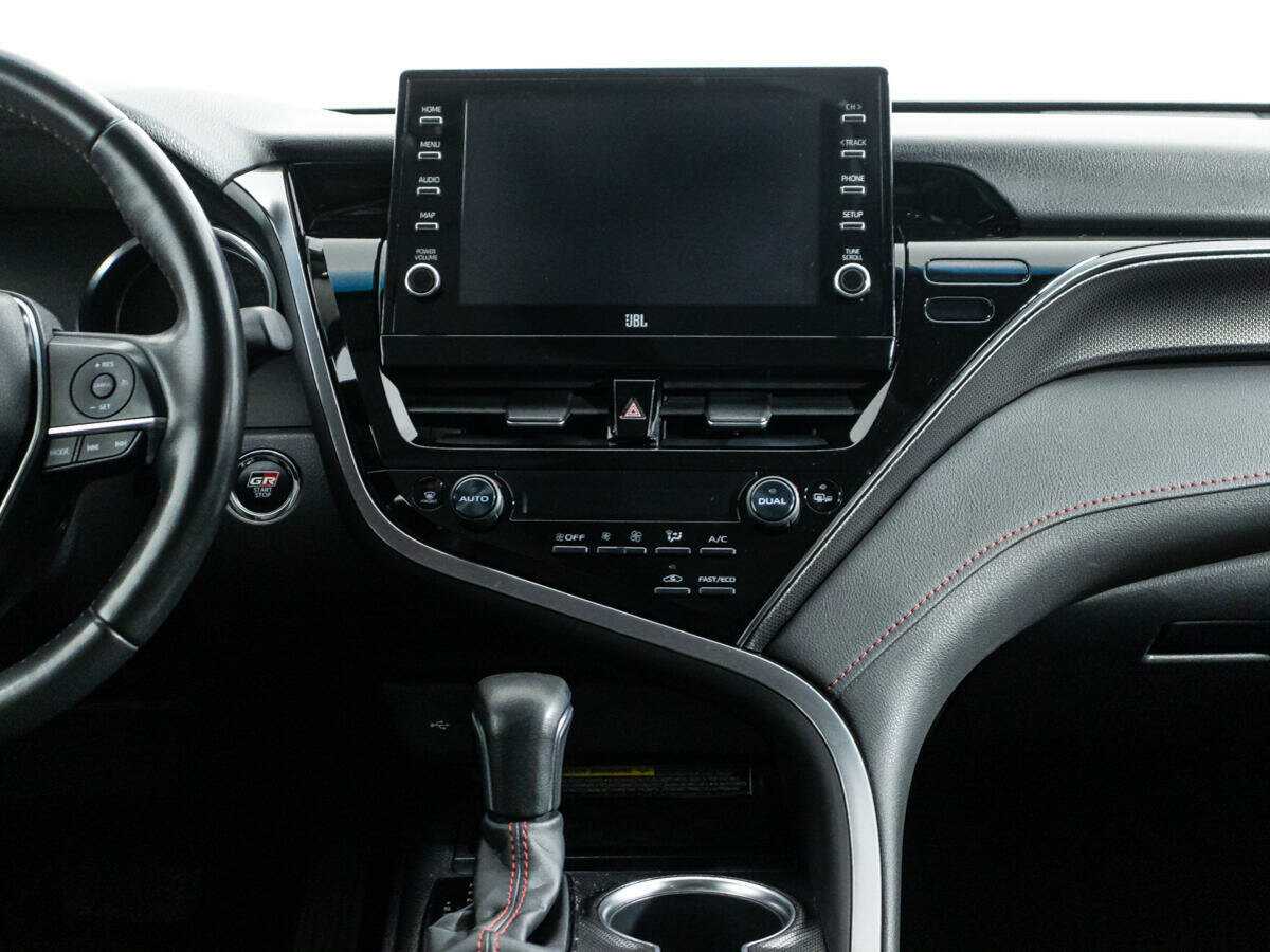 Toyota Camry с пробегом — 2021 год. Фото: #13