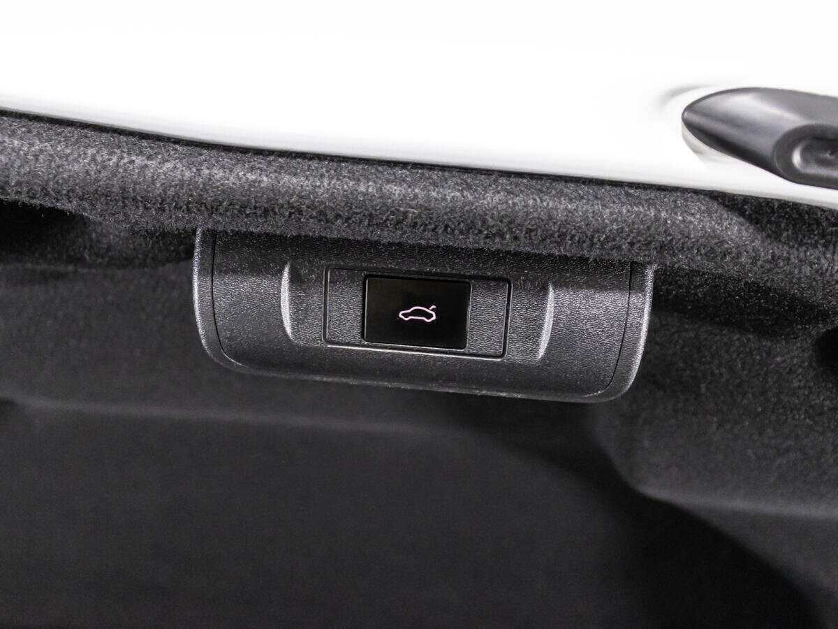 Toyota Camry с пробегом — 2021 год. Фото: #14