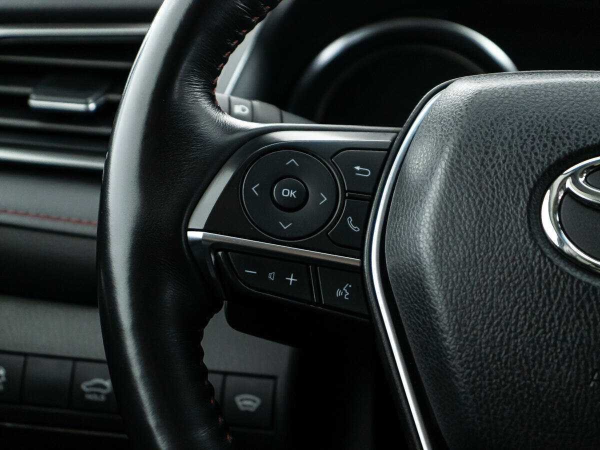 Toyota Camry с пробегом — 2021 год. Фото: #22