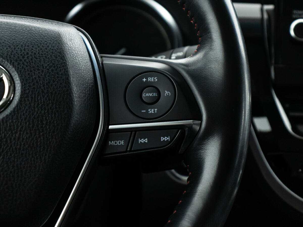 Toyota Camry с пробегом — 2021 год. Фото: #23