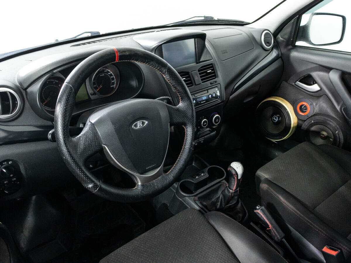 Lada (ВАЗ) Kalina с пробегом — 2015 год. Фото: #10