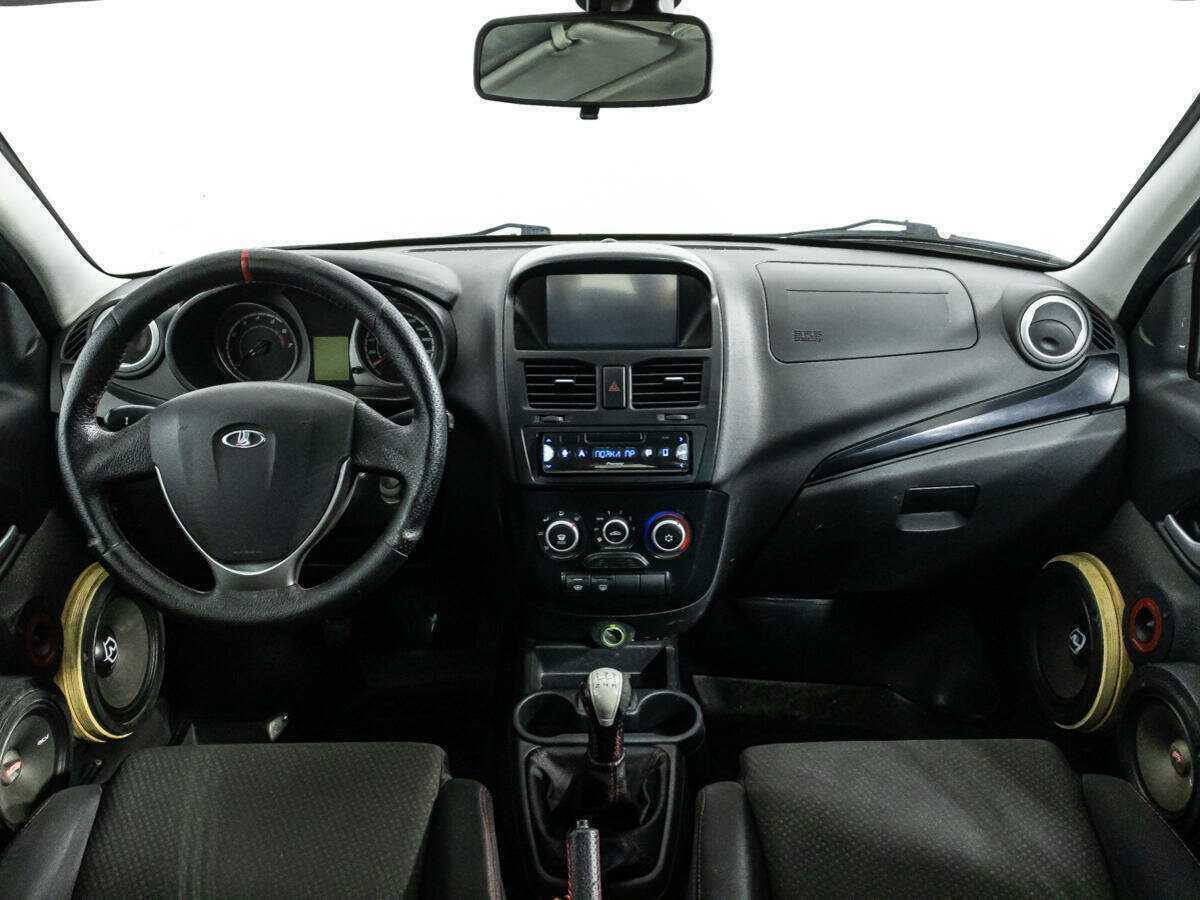 Lada (ВАЗ) Kalina с пробегом — 2015 год. Фото: #12