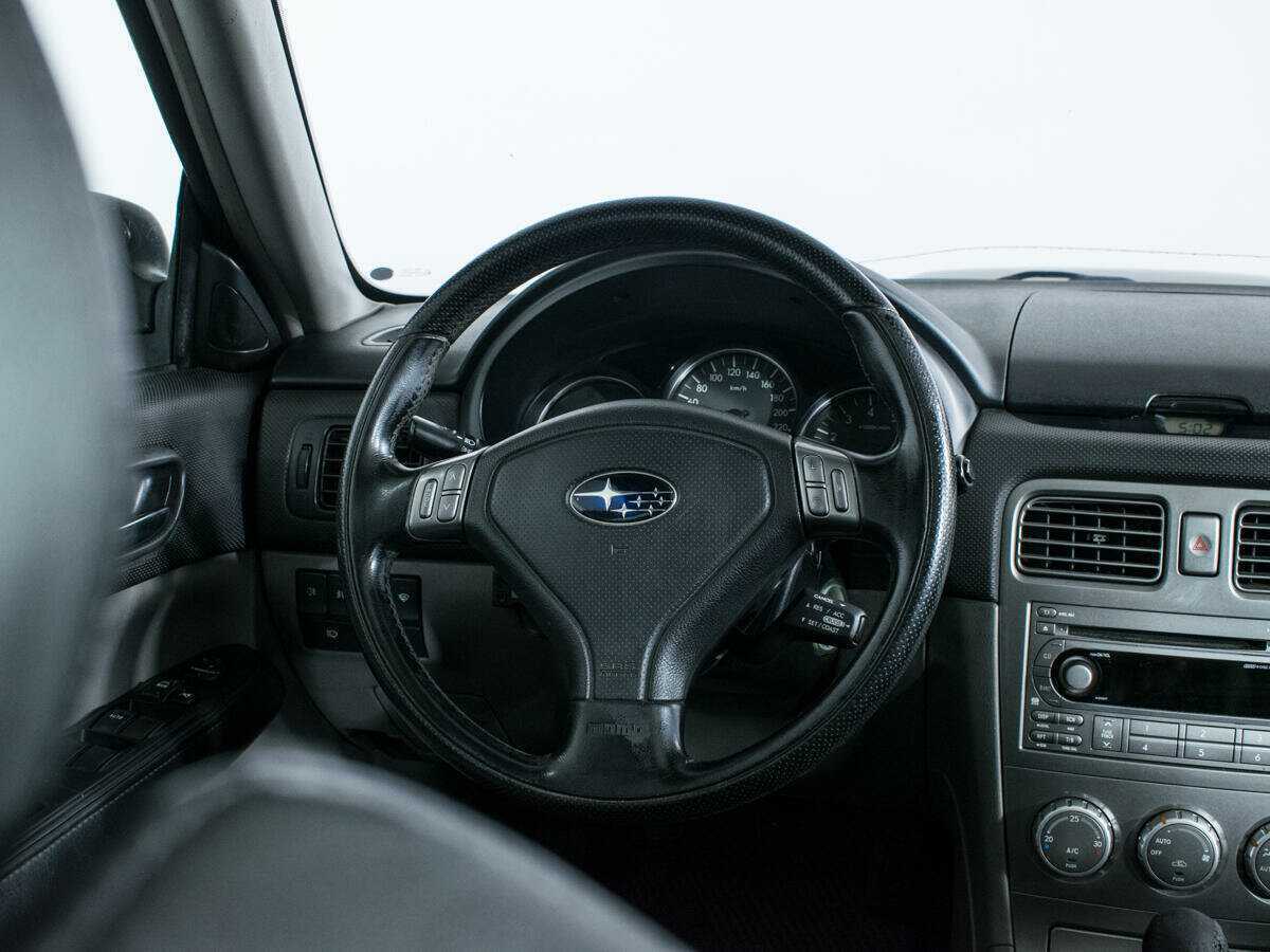 Subaru Forester с пробегом — 2004 год. Фото: #13