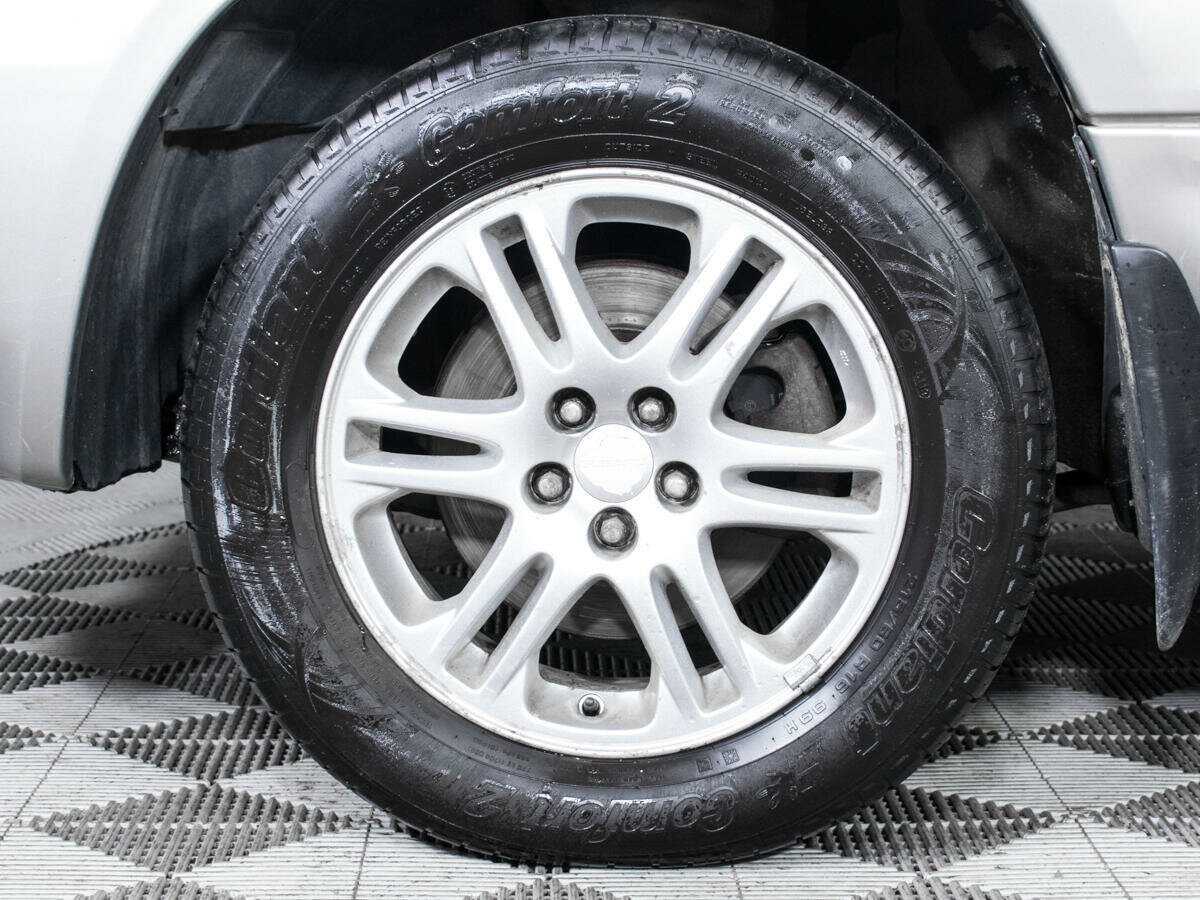 Subaru Forester с пробегом — 2004 год. Фото: #16