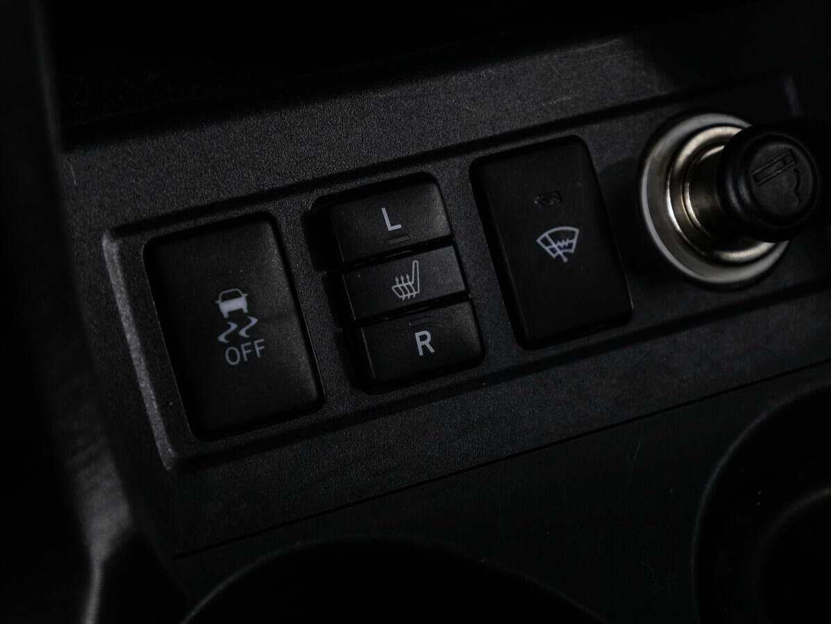 Toyota RAV4 с пробегом — 2011 год. Фото: #13