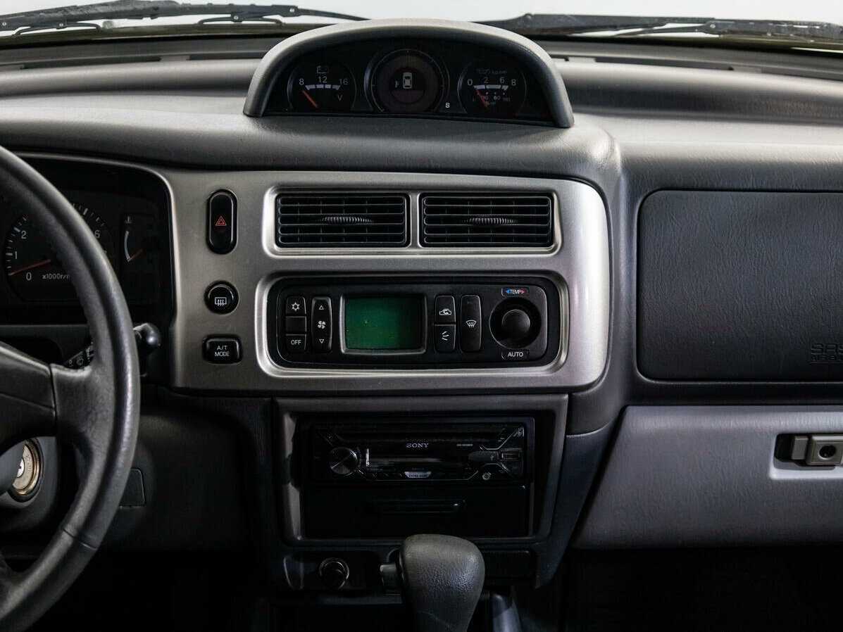 Mitsubishi Pajero Sport с пробегом — 2008 год. Фото: #12