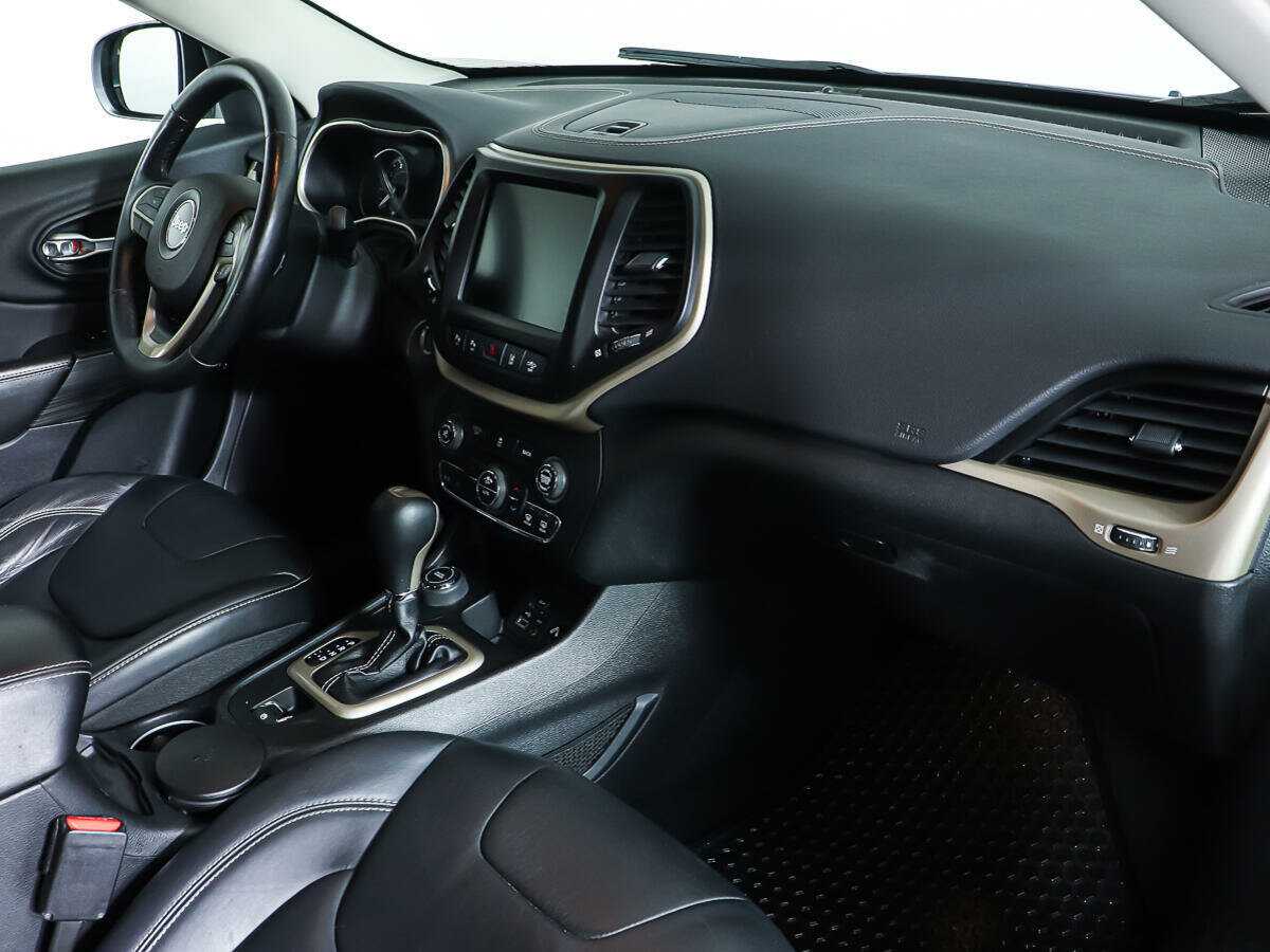 Jeep Cherokee с пробегом — 2014 год. Фото: #7