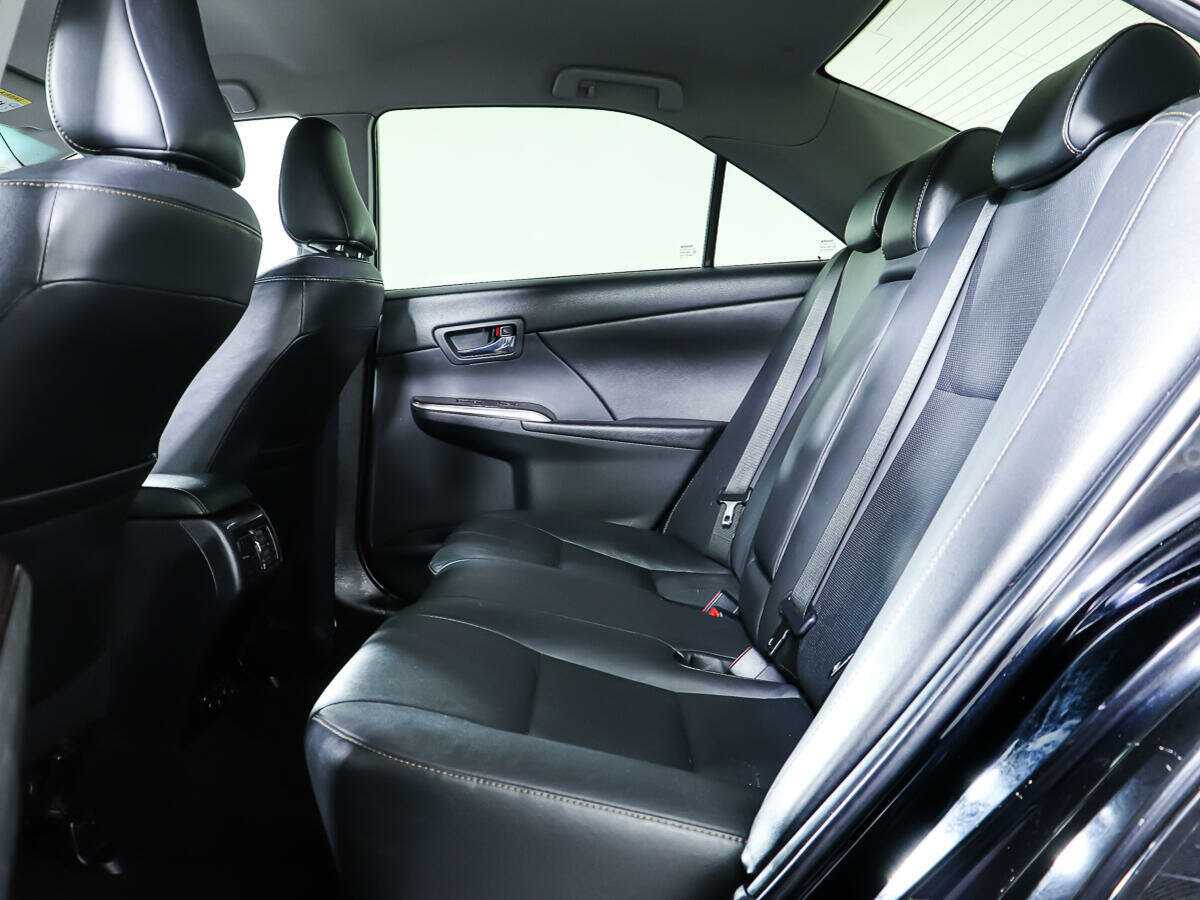 Toyota Camry с пробегом — 2016 год. Фото: #8