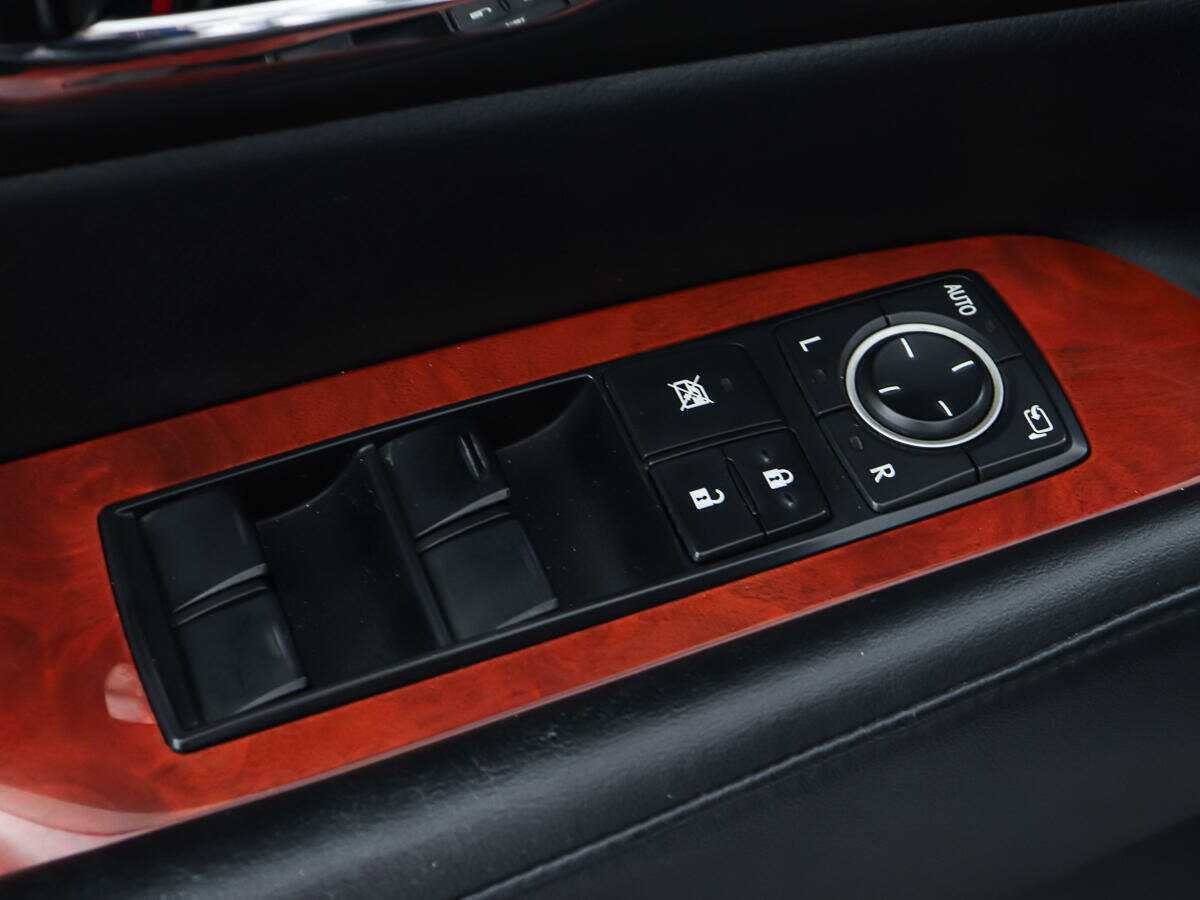 Lexus RX с пробегом — 2010 год. Фото: #13