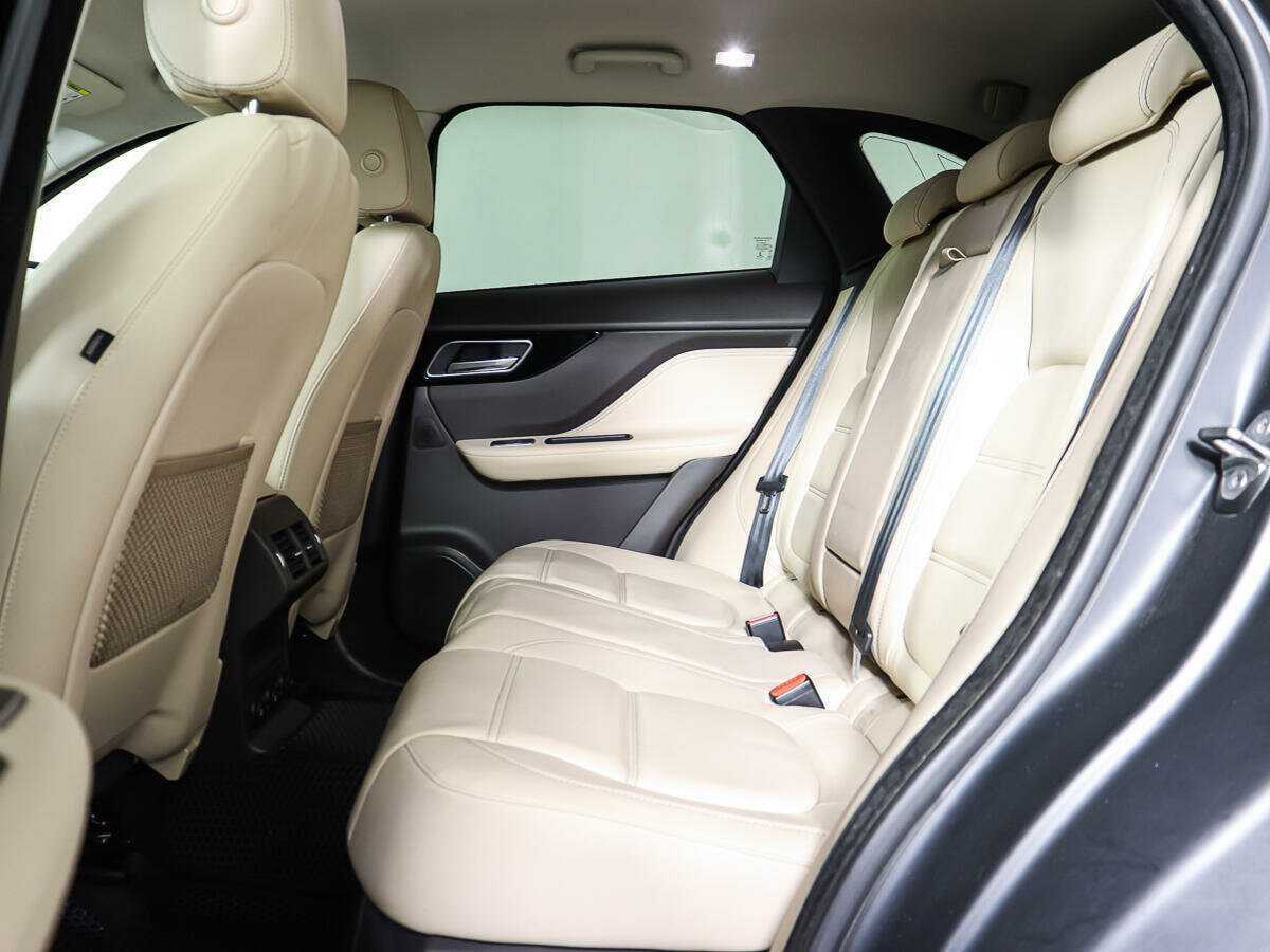 Jaguar F-Pace с пробегом — 2017 год. Фото: #8