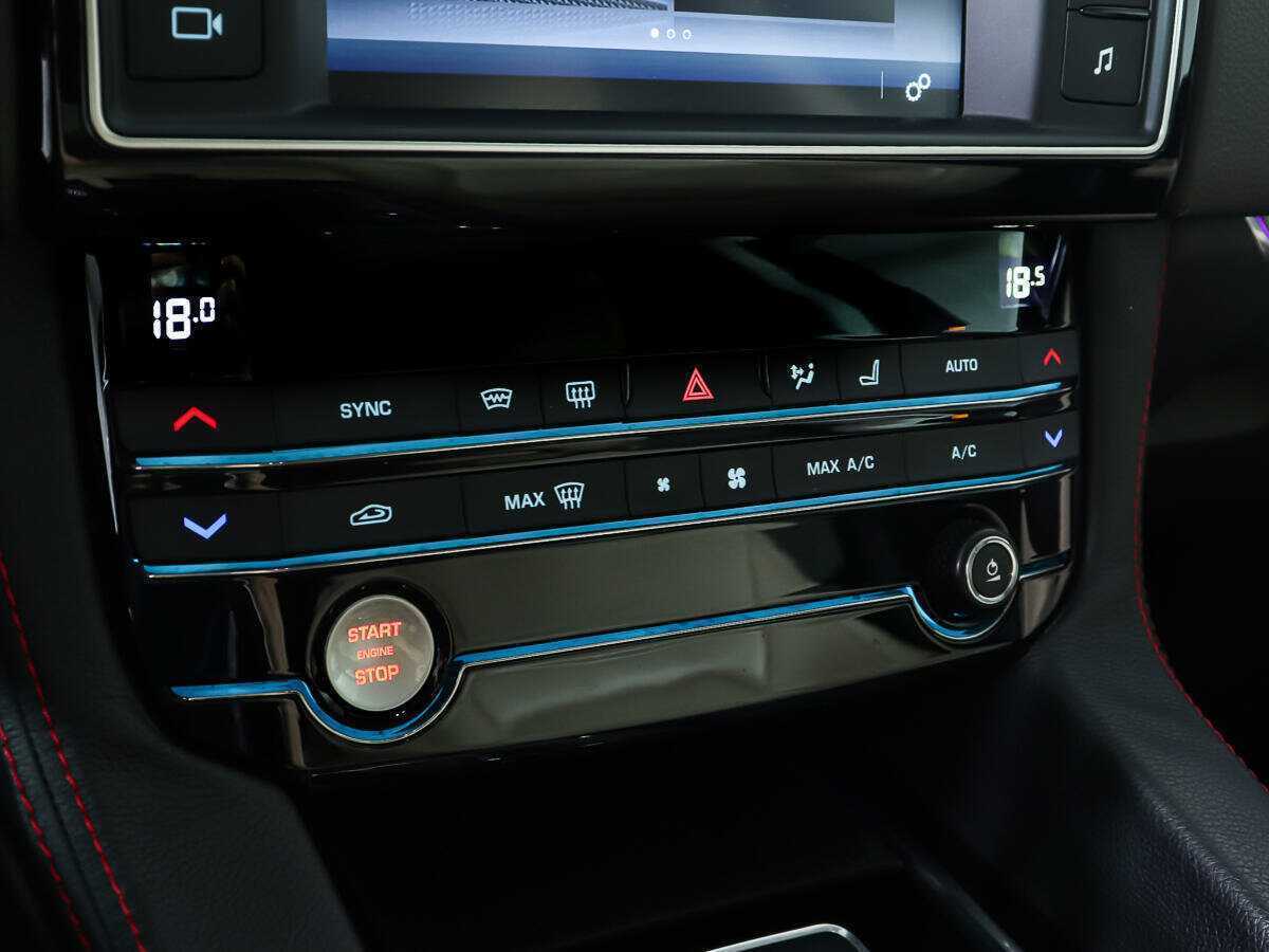 Jaguar F-Pace с пробегом — 2017 год. Фото: #18