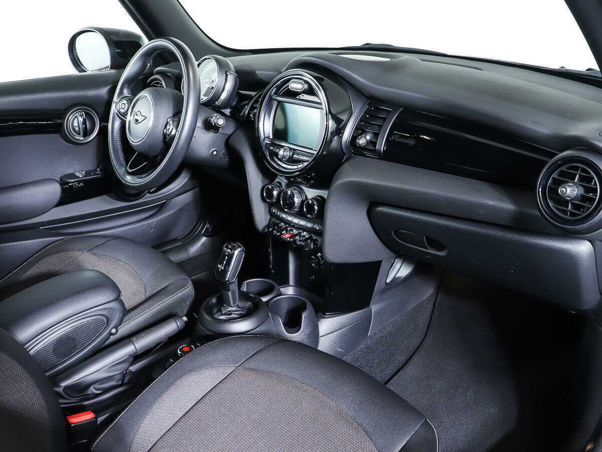 Mini Hatch с пробегом — 2021 год. Фото: #7