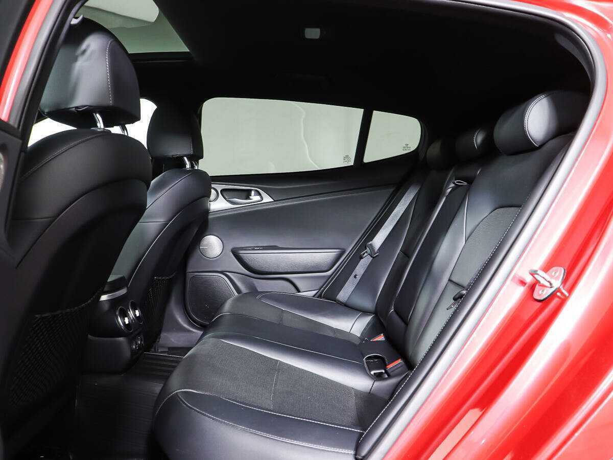 Kia Stinger с пробегом — 2019 год. Фото: #8