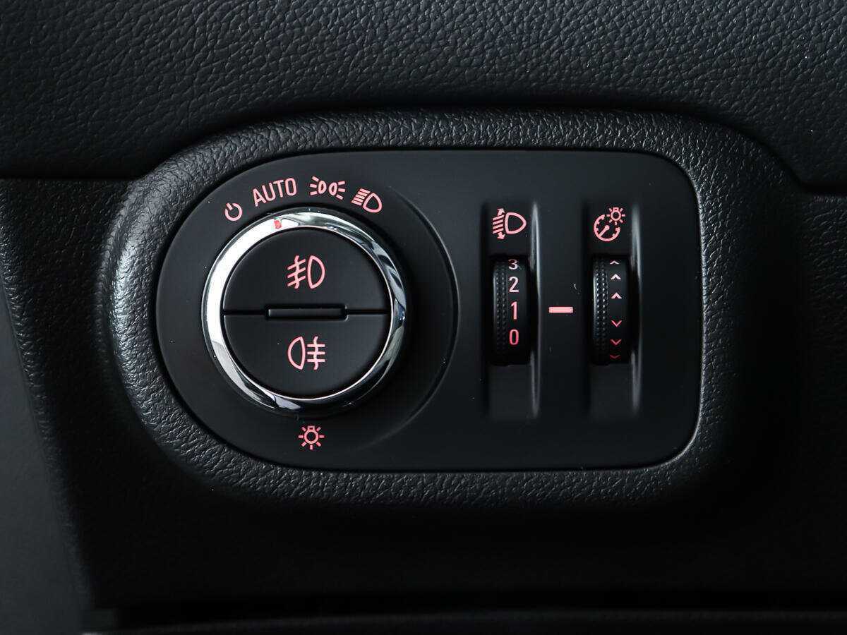 Opel Zafira с пробегом — 2014 год. Фото: #15