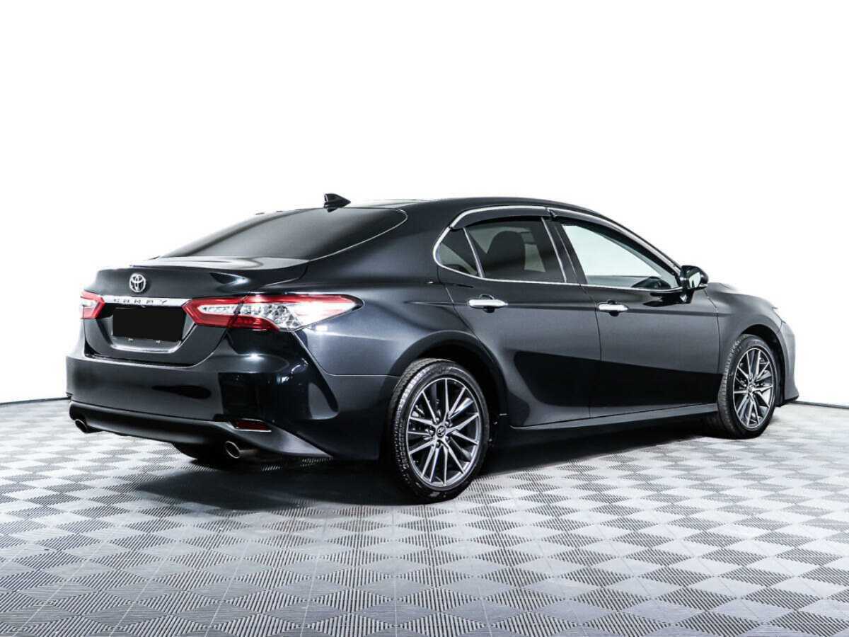 Toyota Camry с пробегом — 2022 год. Фото: #2