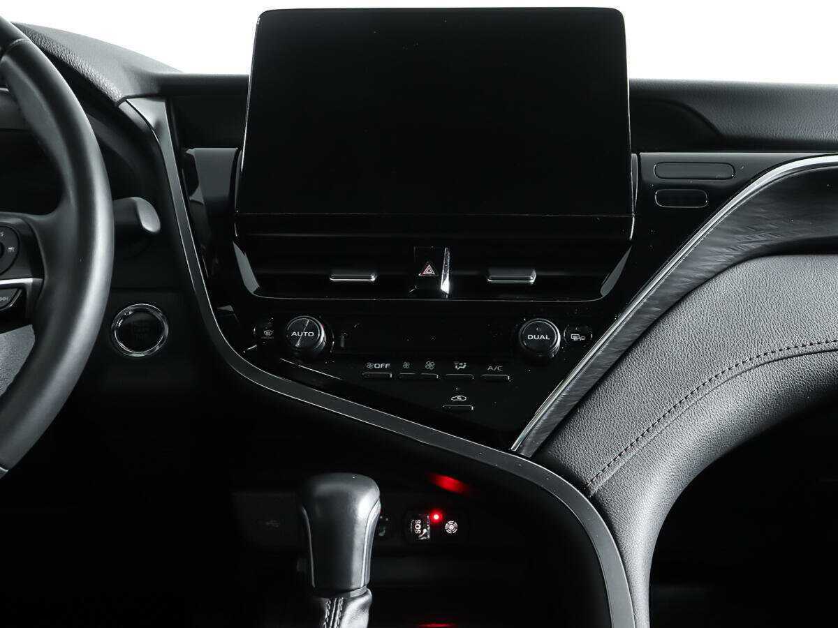 Toyota Camry с пробегом — 2022 год. Фото: #10