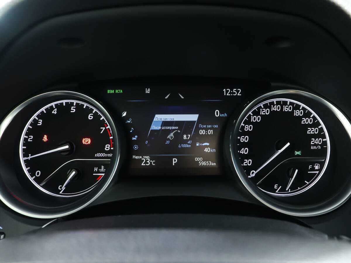 Toyota Camry с пробегом — 2022 год. Фото: #12