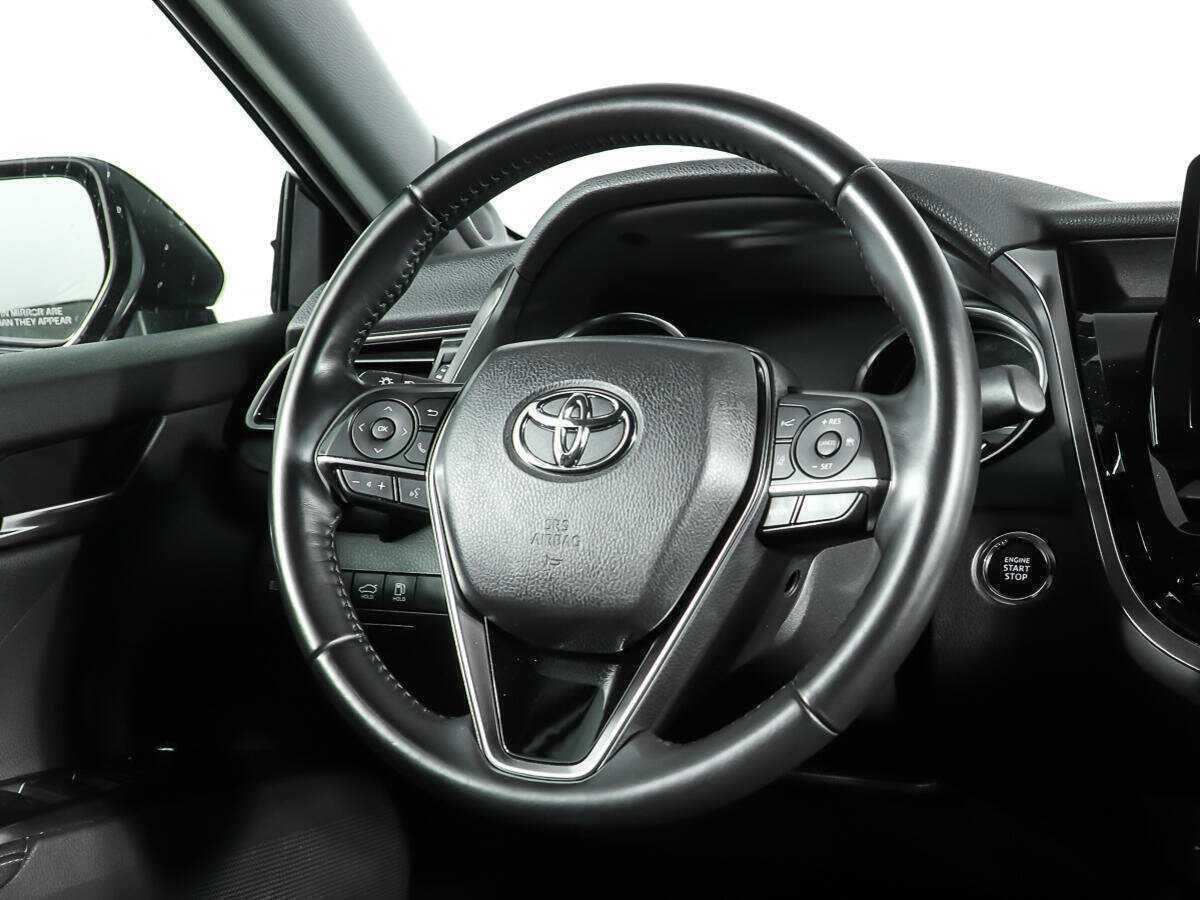 Toyota Camry с пробегом — 2022 год. Фото: #13