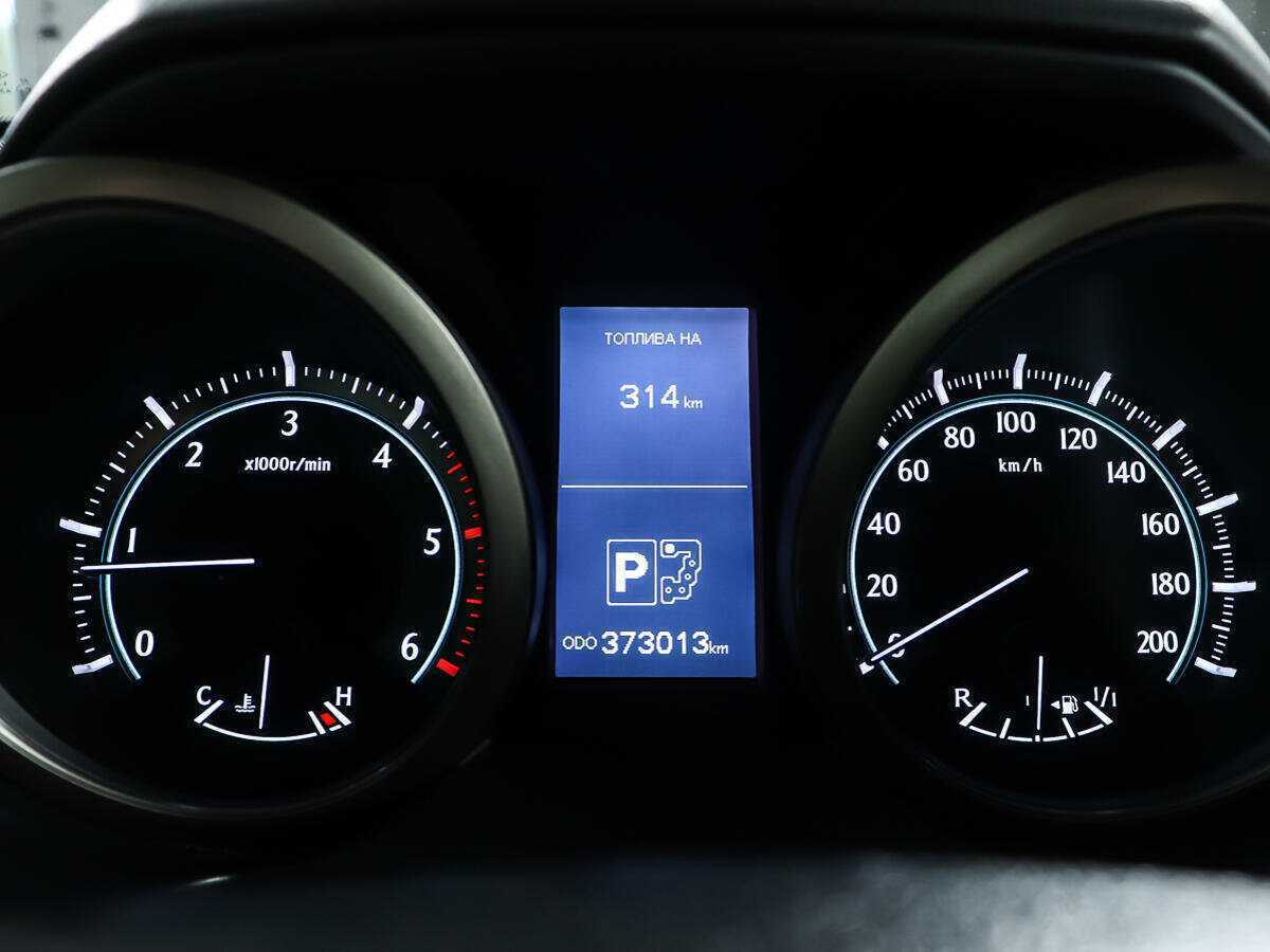 Toyota Land Cruiser Prado с пробегом — 2011 год. Фото: #11