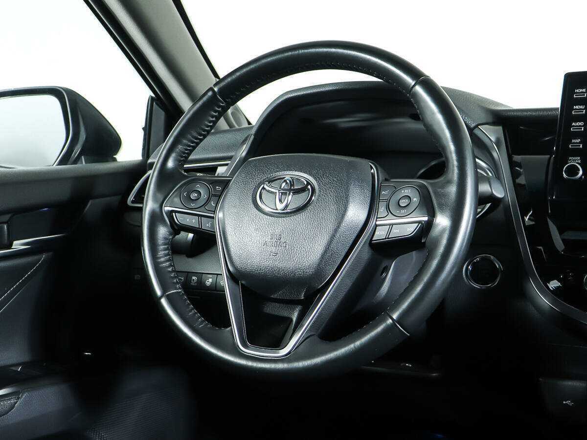 Toyota Camry с пробегом — 2021 год. Фото: #13