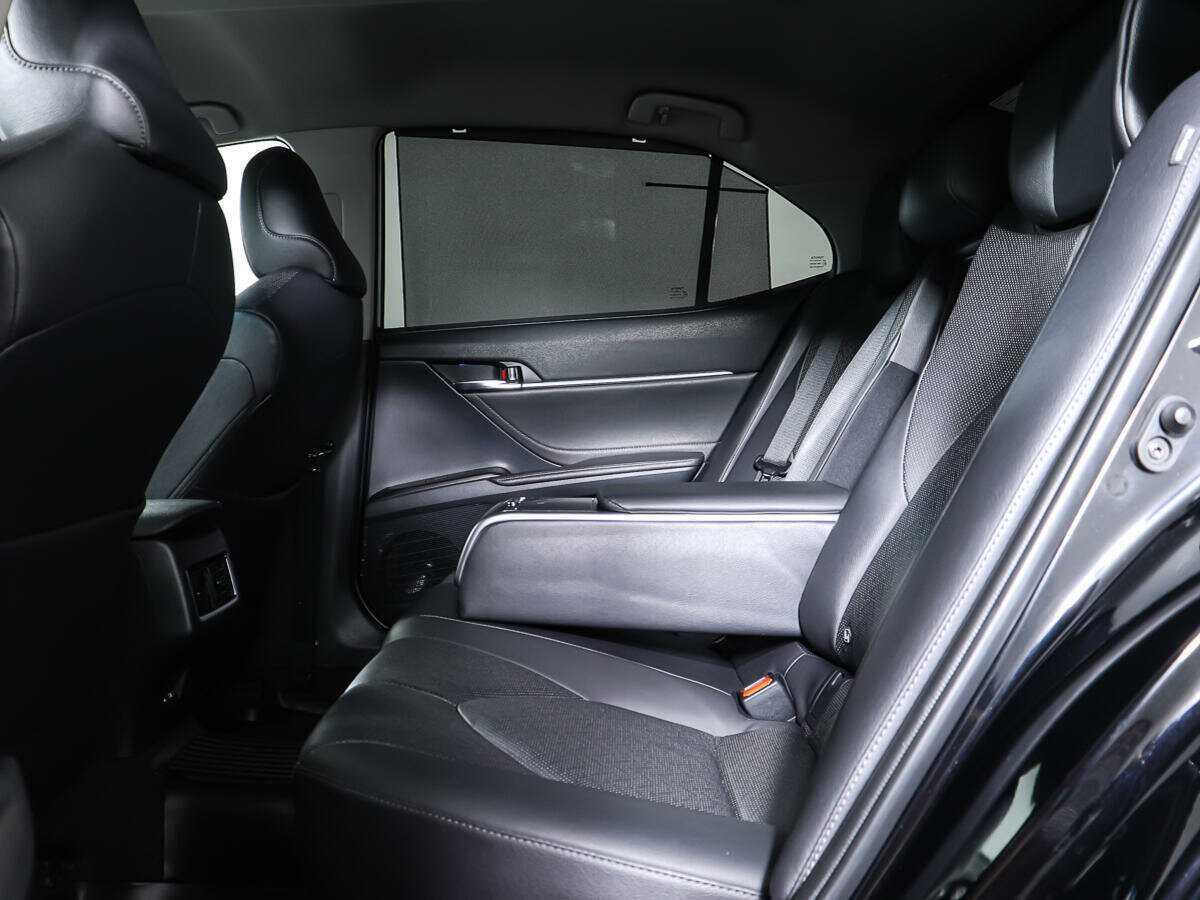 Toyota Camry с пробегом — 2021 год. Фото: #14