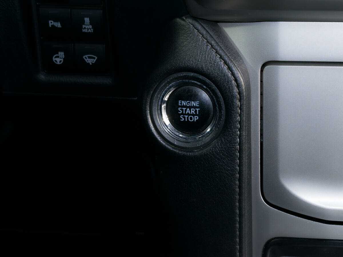 Toyota Land Cruiser Prado с пробегом — 2018 год. Фото: #17