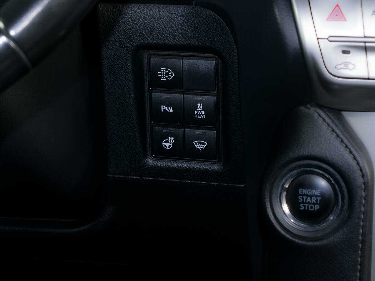 Toyota Land Cruiser Prado с пробегом — 2018 год. Фото: #19