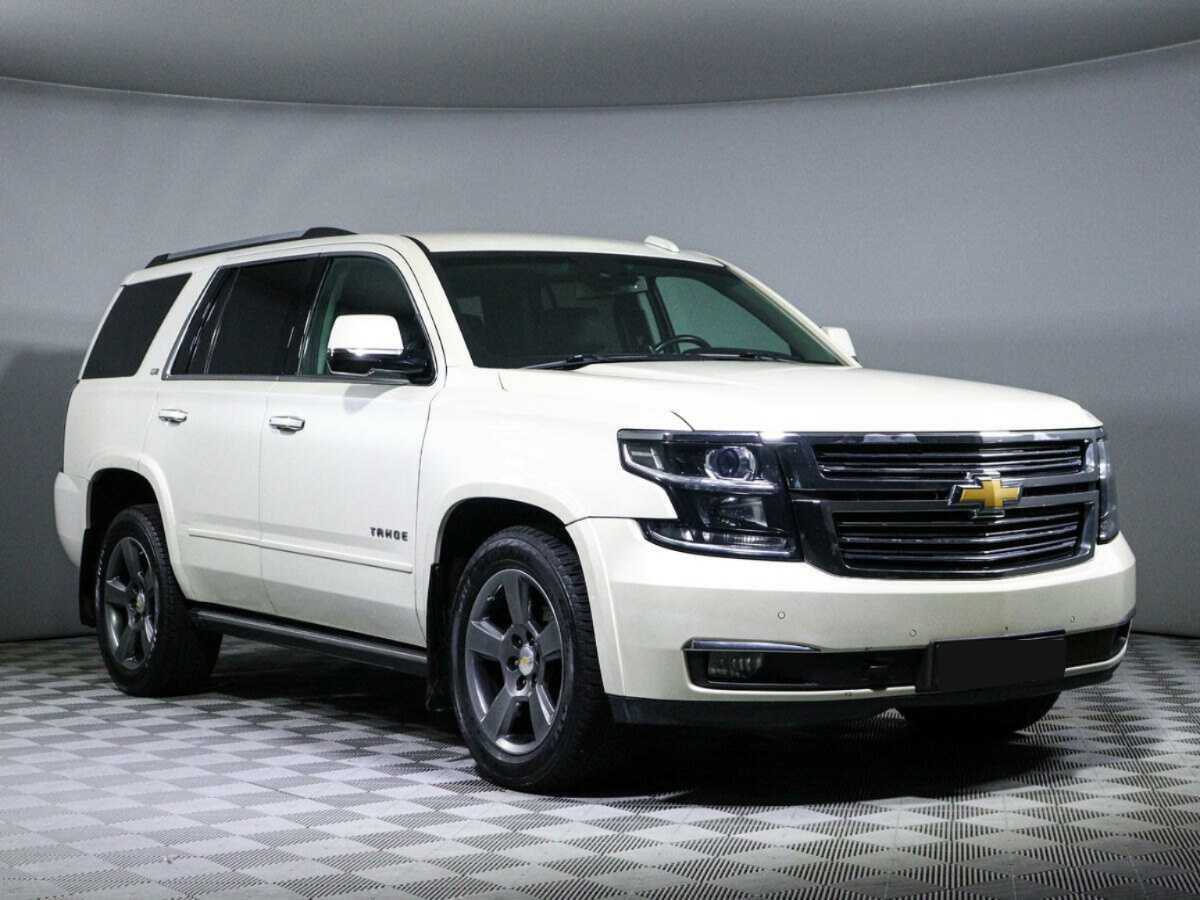 Chevrolet Tahoe с пробегом — 2015 год. Фото: #2