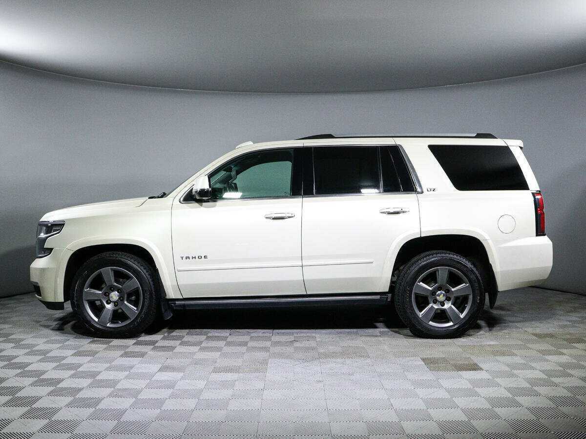 Chevrolet Tahoe с пробегом — 2015 год. Фото: #7