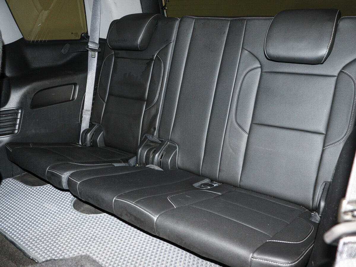 Chevrolet Tahoe с пробегом — 2015 год. Фото: #10