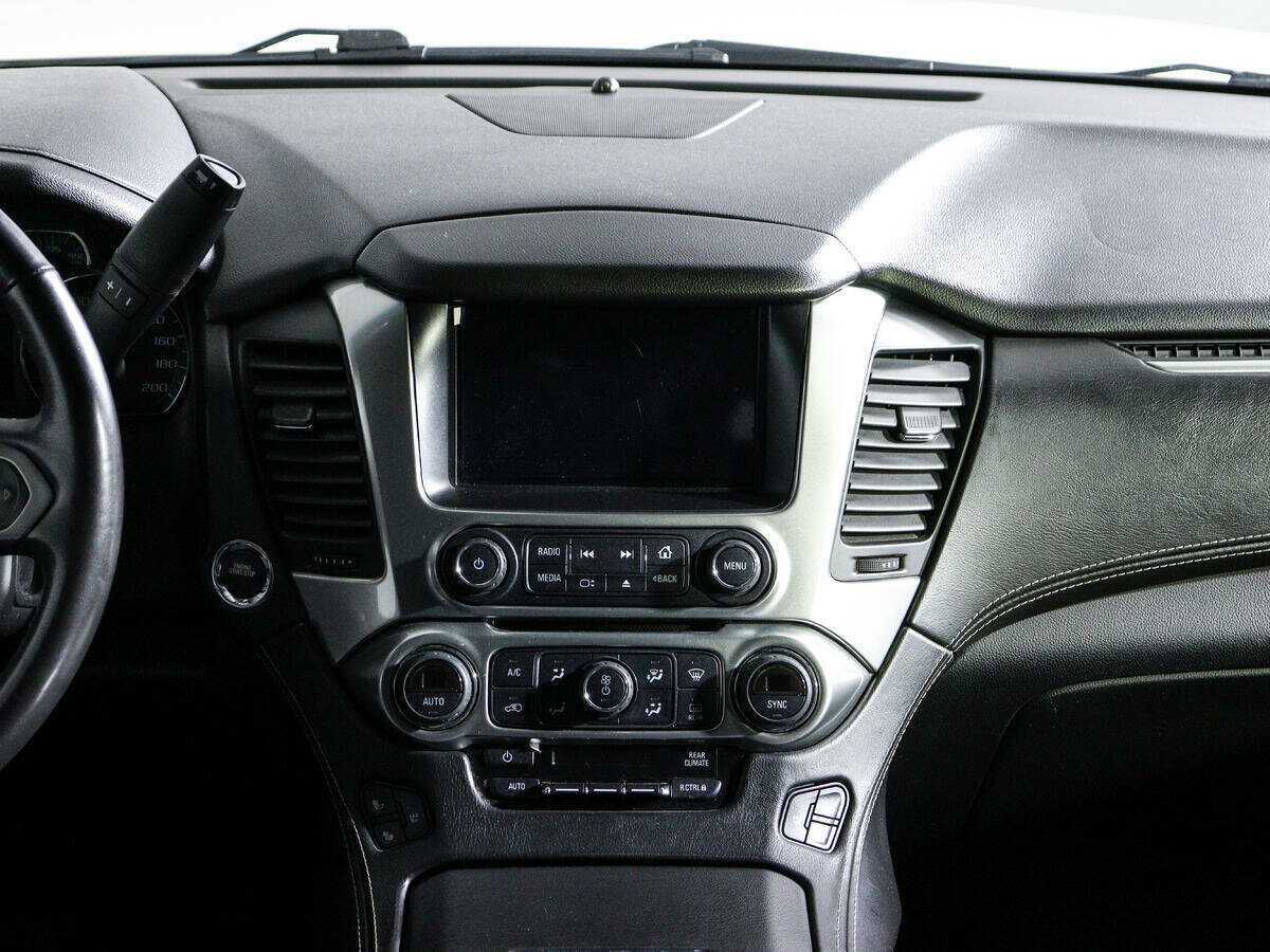 Chevrolet Tahoe с пробегом — 2015 год. Фото: #13