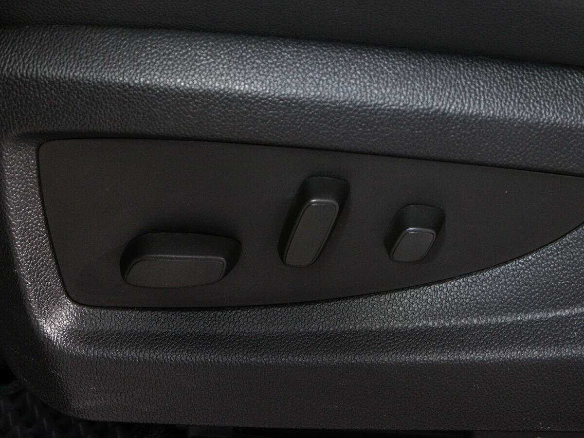 Chevrolet Tahoe с пробегом — 2015 год. Фото: #21