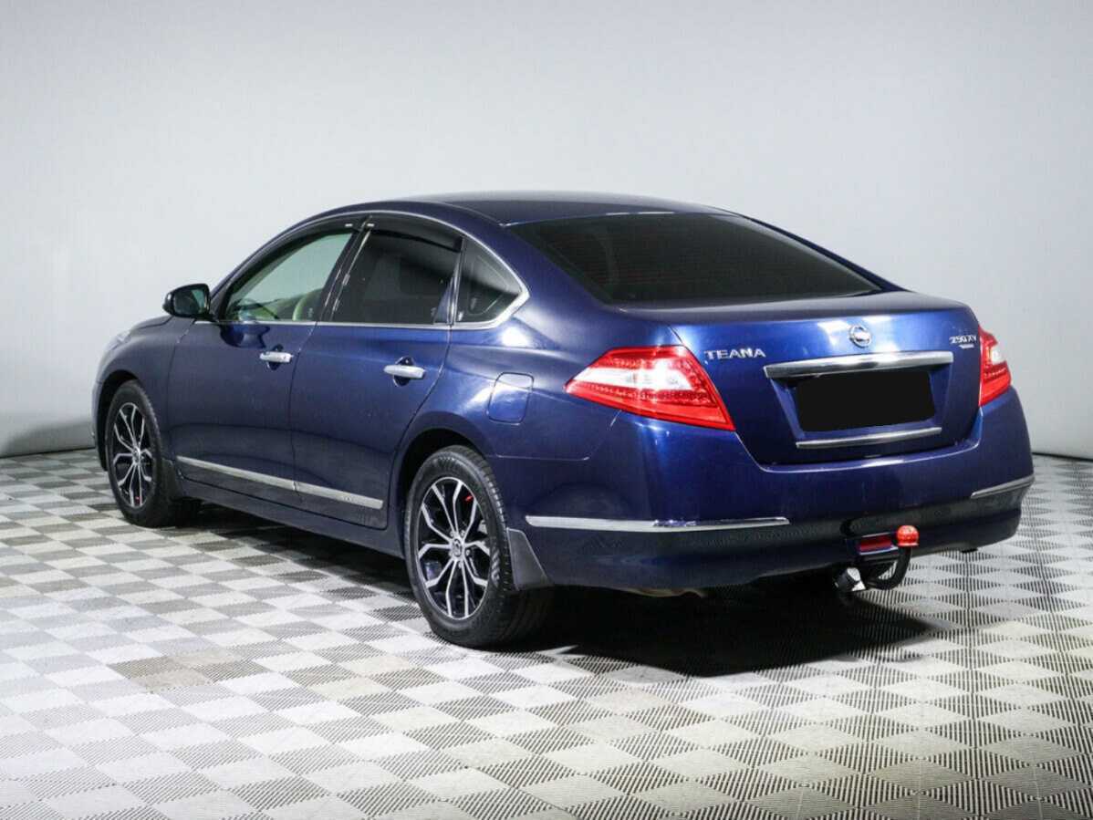 Nissan Teana с пробегом — 2010 год. Фото: #6