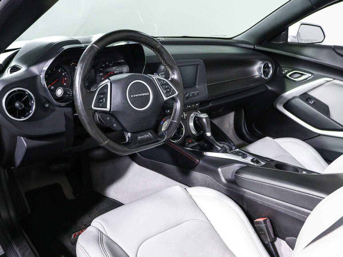 Chevrolet Camaro с пробегом — 2016 год. Фото: #18