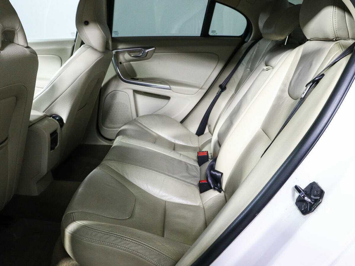 Volvo S60 с пробегом — 2011 год. Фото: #9