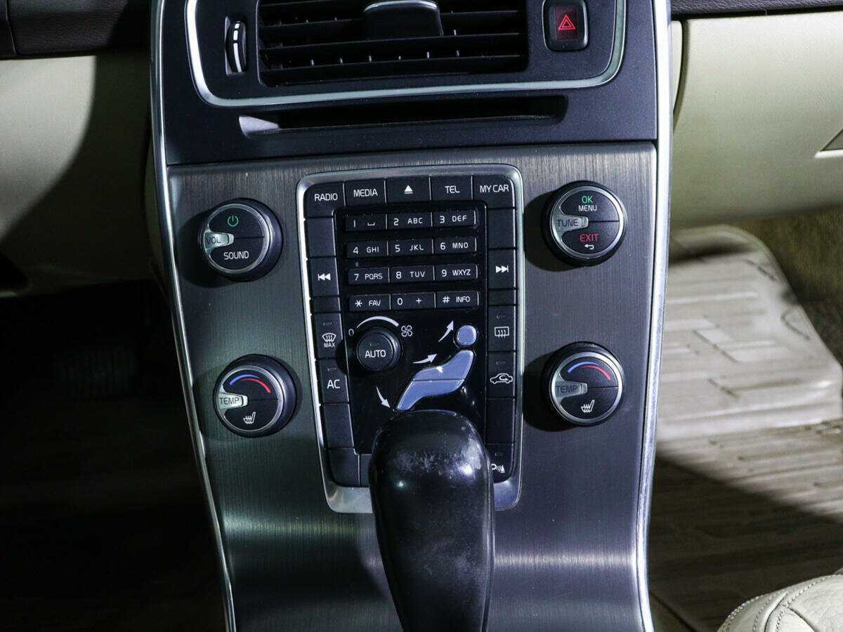 Volvo S60 с пробегом — 2011 год. Фото: #15