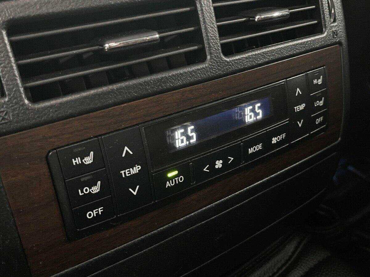 Toyota Land Cruiser с пробегом — 2016 год. Фото: #18