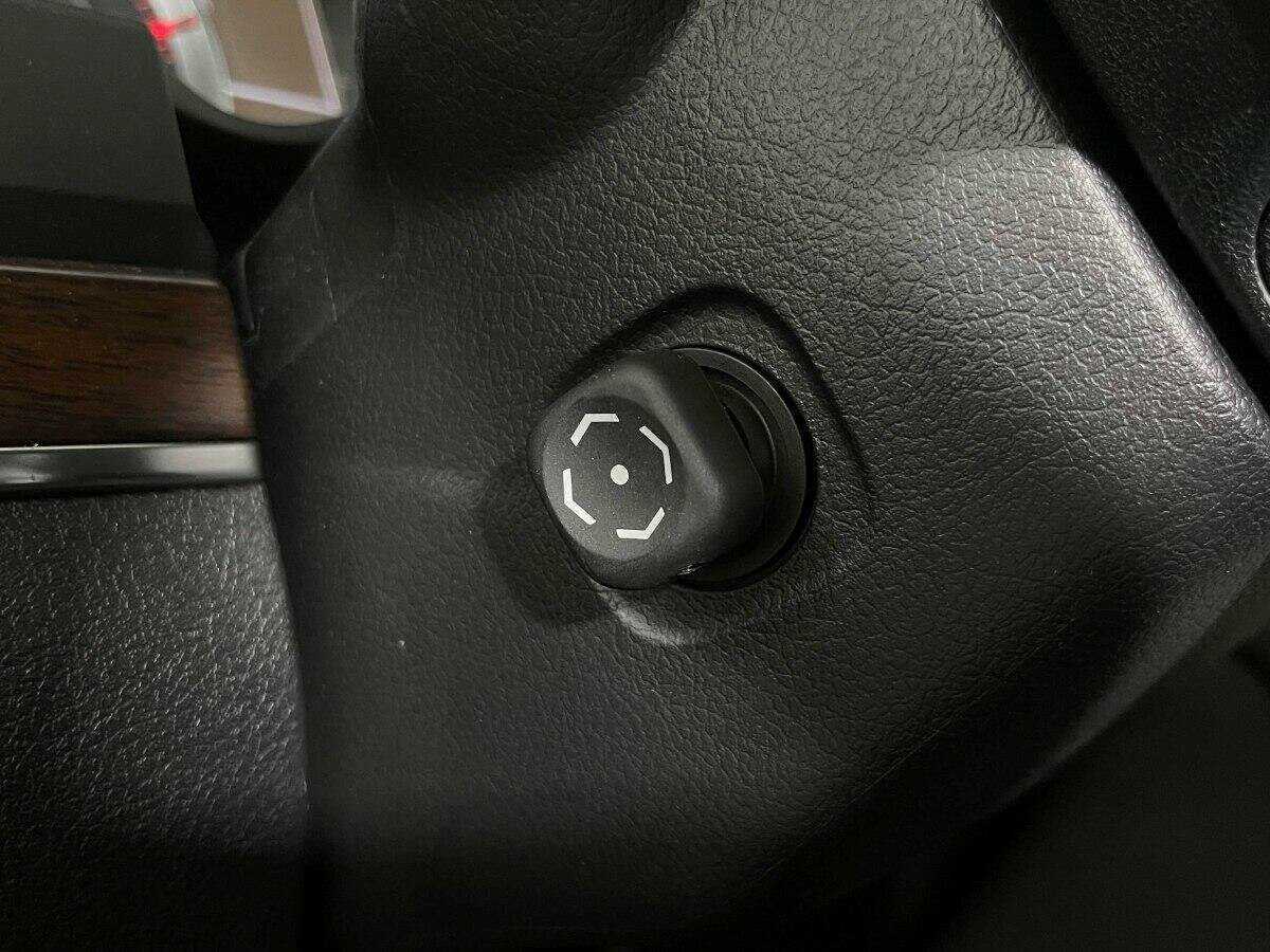 Toyota Land Cruiser с пробегом — 2016 год. Фото: #19