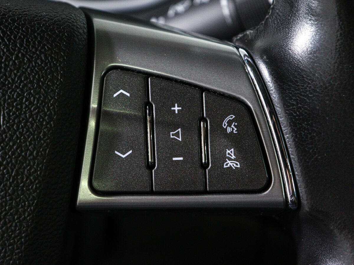 Cadillac SRX с пробегом — 2011 год. Фото: #19