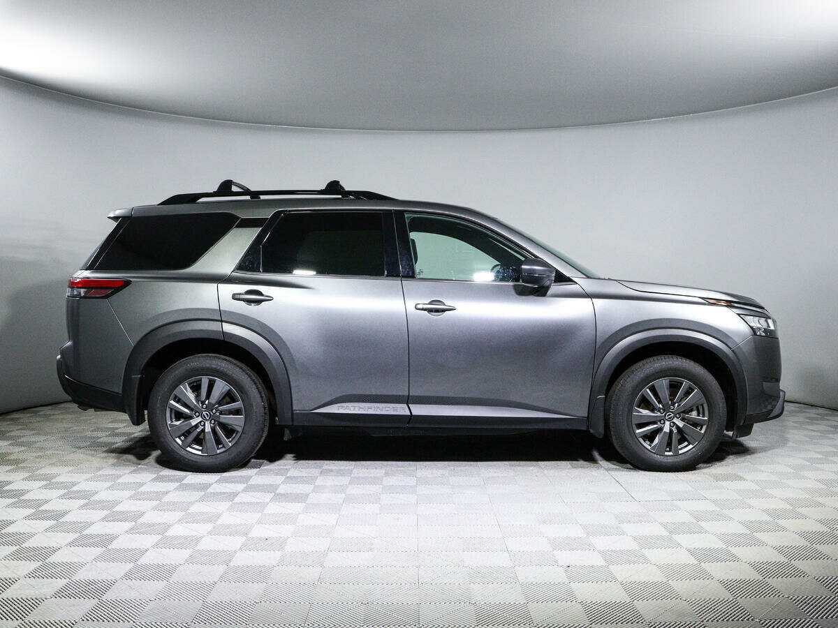 Nissan Pathfinder с пробегом — 2022 год. Фото: #3