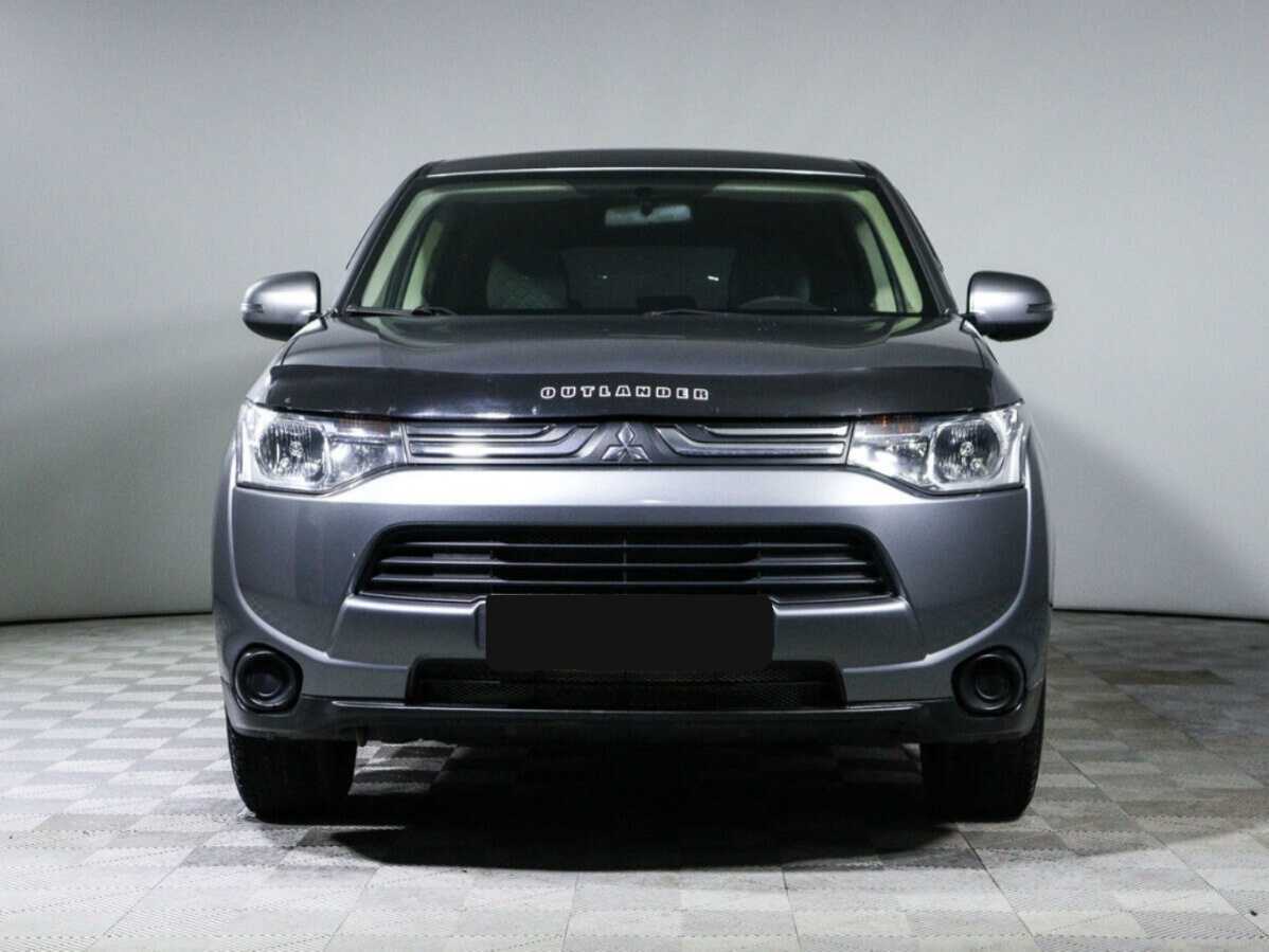 Mitsubishi Outlander с пробегом — 2013 год. Фото: #1