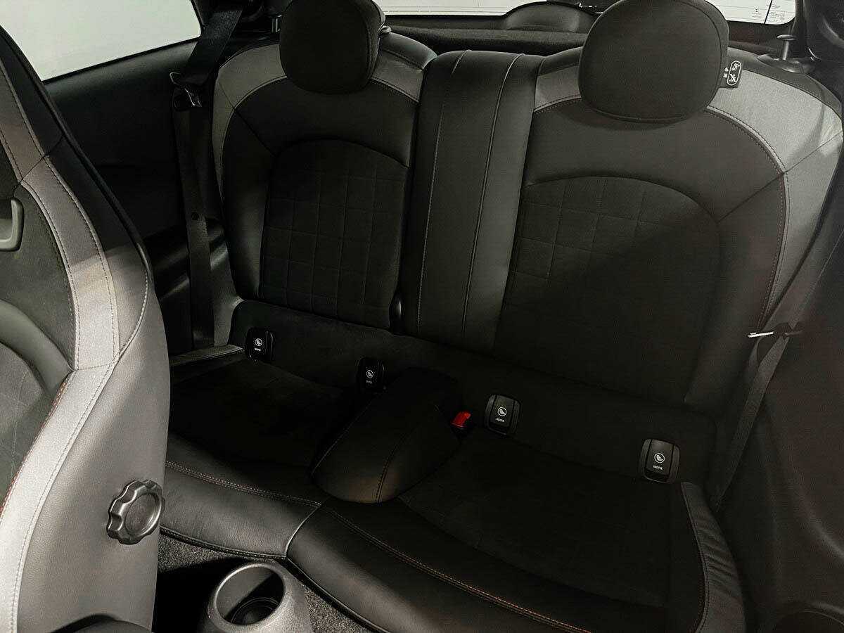 Mini Hatch с пробегом — 2022 год. Фото: #9