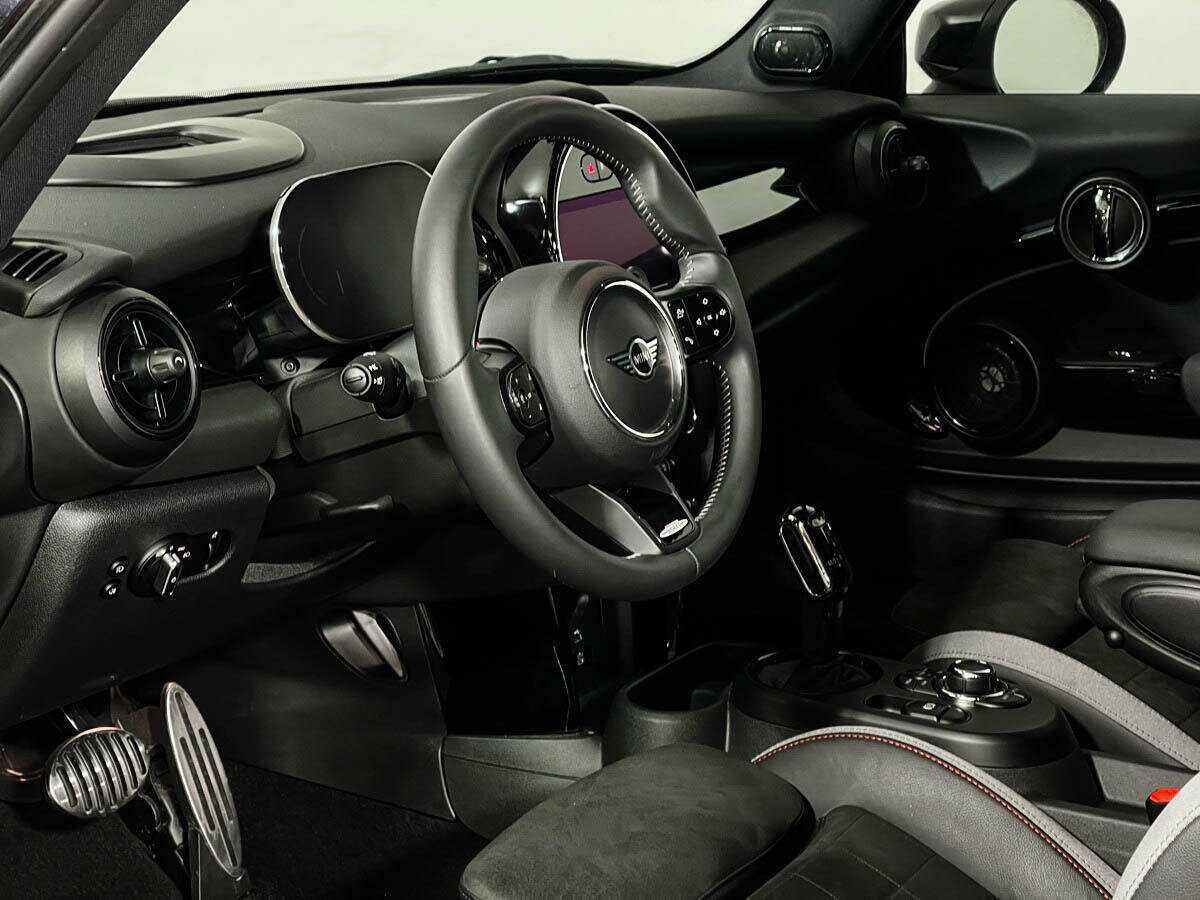 Mini Hatch с пробегом — 2022 год. Фото: #12