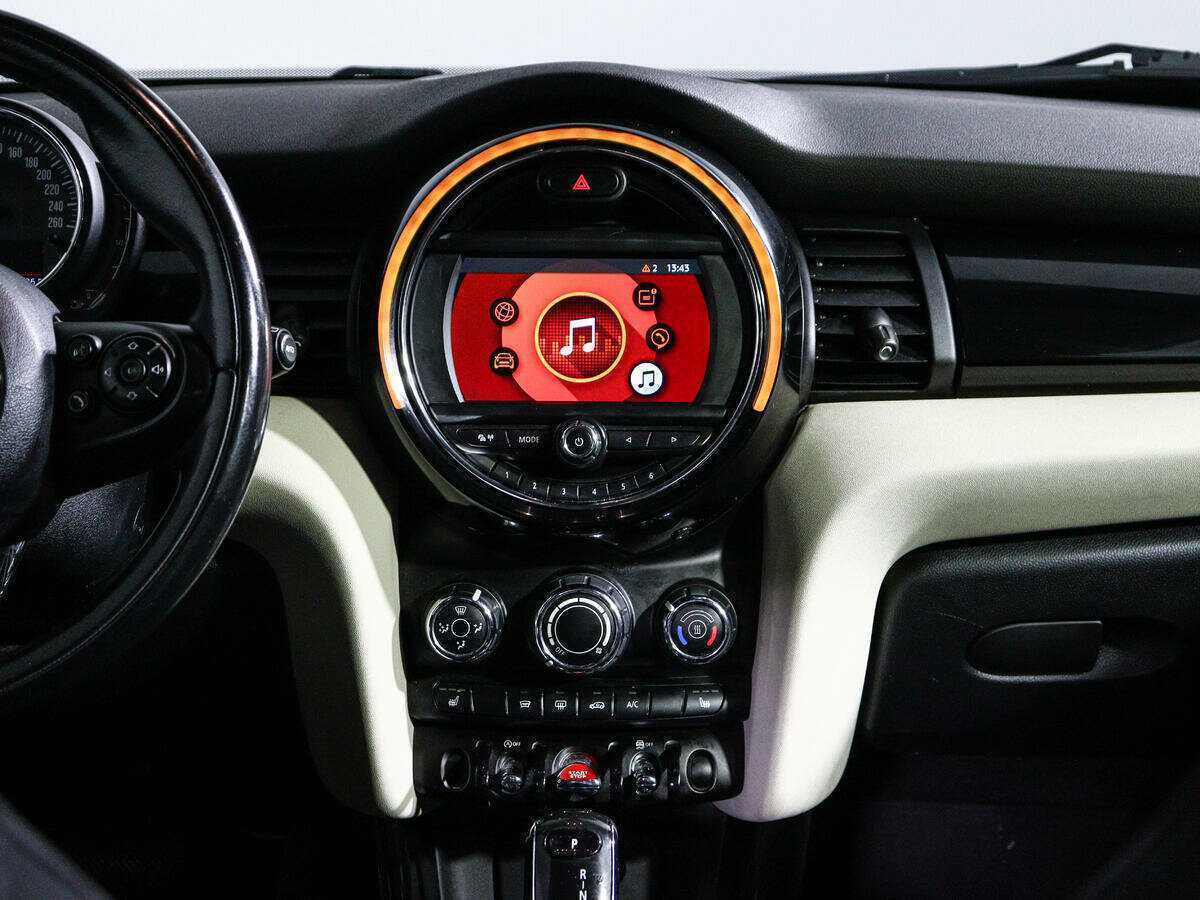 Mini Hatch с пробегом — 2018 год. Фото: #12