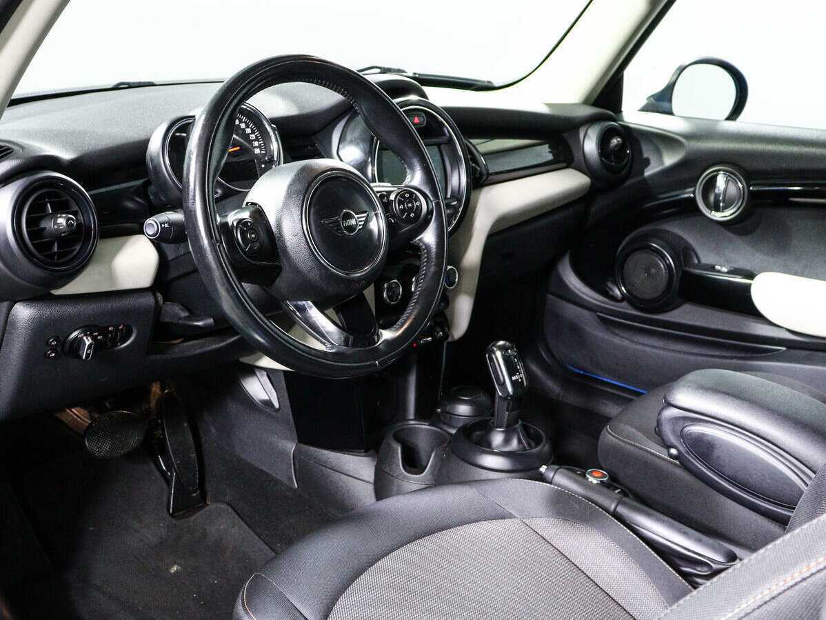 Mini Hatch с пробегом — 2018 год. Фото: #13