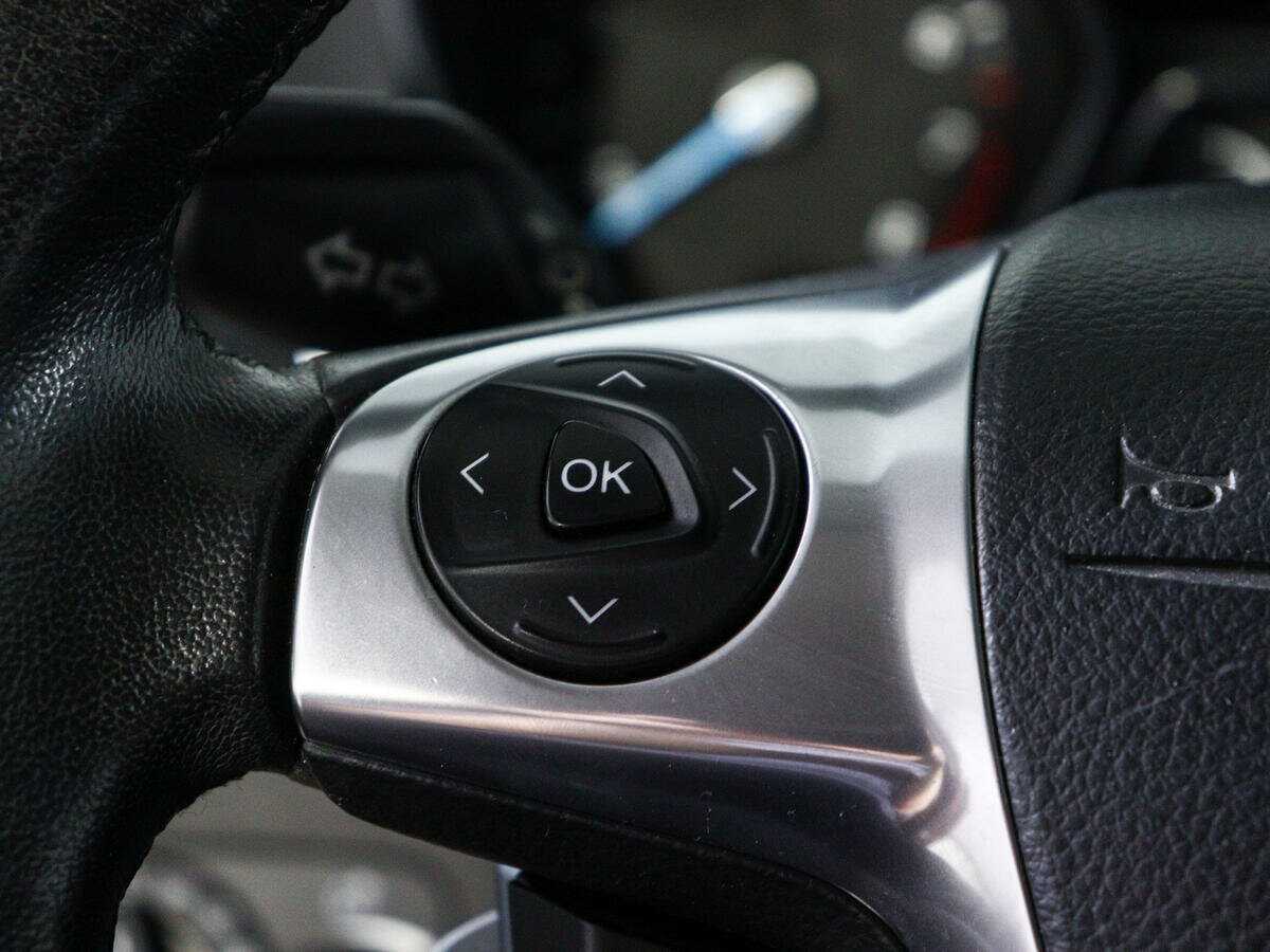 Ford Kuga с пробегом — 2014 год. Фото: #18