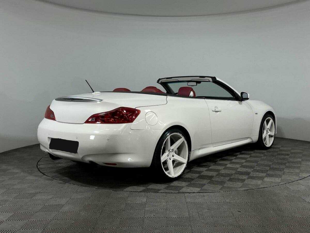 Infiniti Q60 с пробегом — 2014 год. Фото: #4