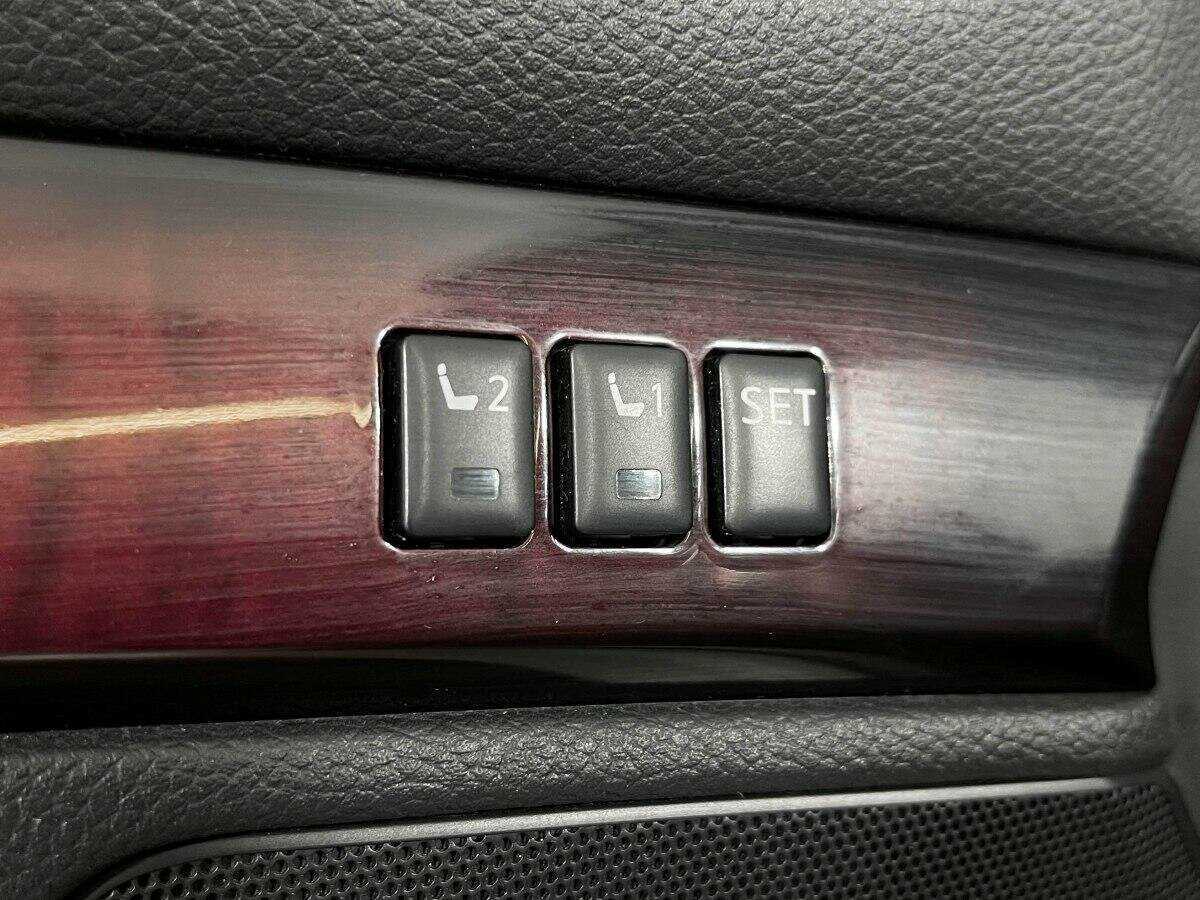 Infiniti Q60 с пробегом — 2014 год. Фото: #15