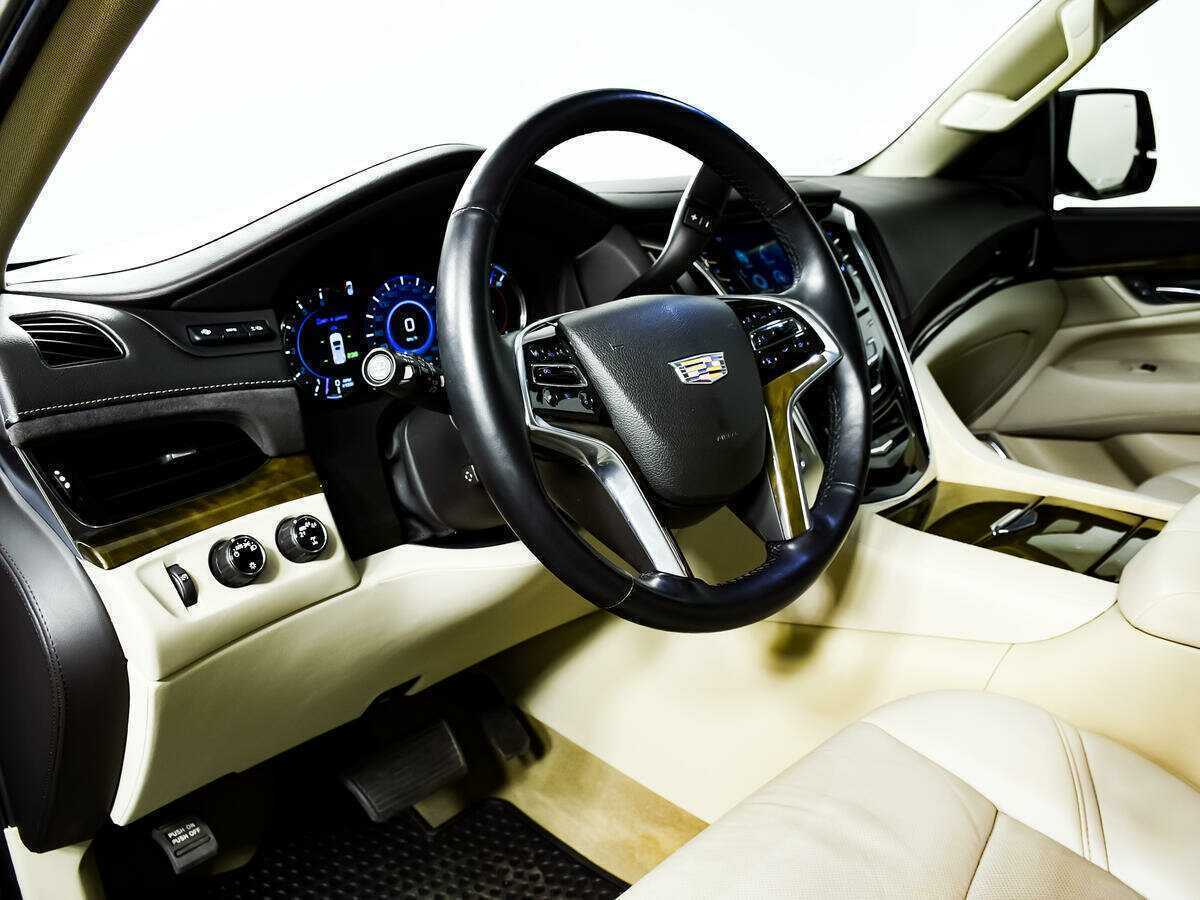 Cadillac Escalade с пробегом — 2019 год. Фото: #13